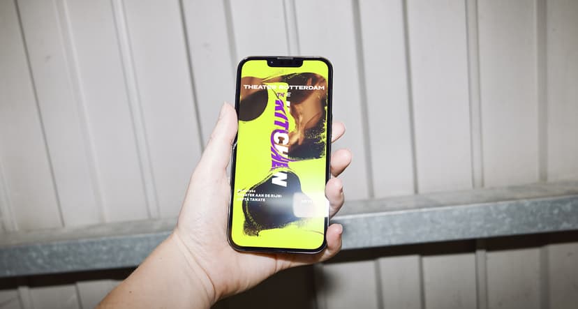 Image with custom sizing